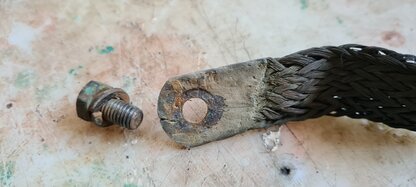 Oxidiertes Masseband